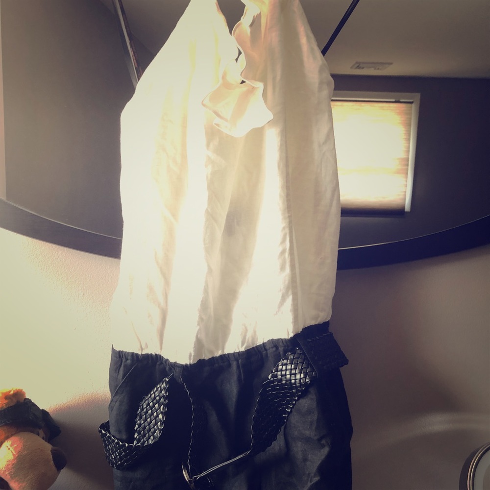 Guess Brand new linen black/white belted romper